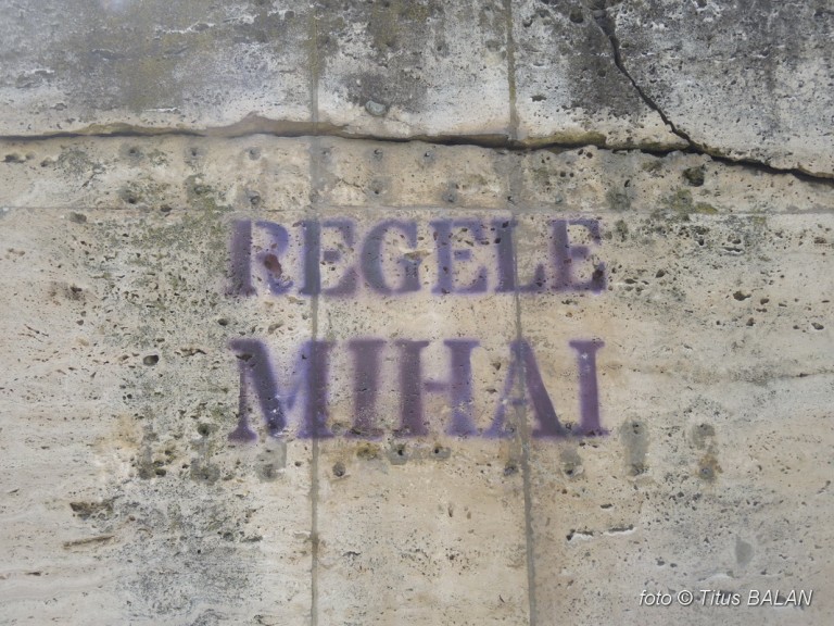 Pe cine reprezintă statuia Regelui Mihai din Parcul Poporului?