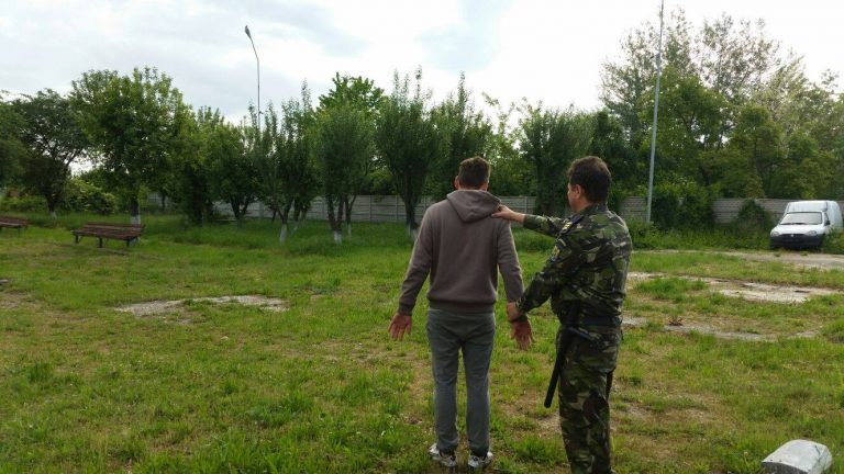 Un albanez la Jimbolia. A plecat spre Grecia, dar e bună și România!…