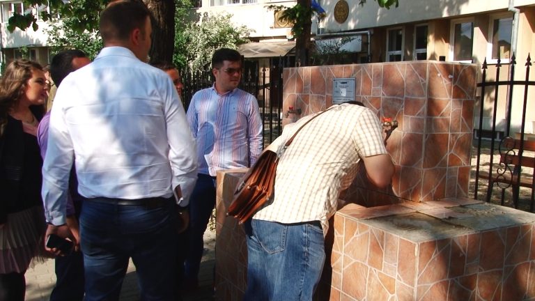 Apa de la fântânile din Timişoara, numai bună de băut