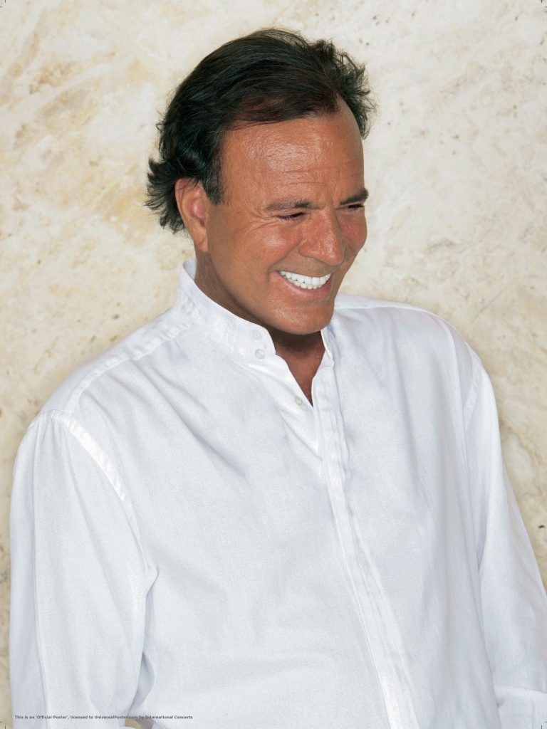 După nouă ani, Julio Iglesias revine la Timișoara. O nouă categorie de bilete pentru spectatori