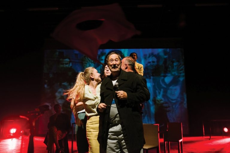 Spectacol din Macedonia, inspirat de Revoluția de la Timișoara, la Festivalul TESZT