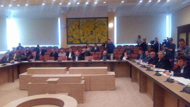 Boicotul PSD nu a ieșit. Liberalul Romeo Traian Dumitrescu este noul președinte al Consiliului Județean Caraș-Severin