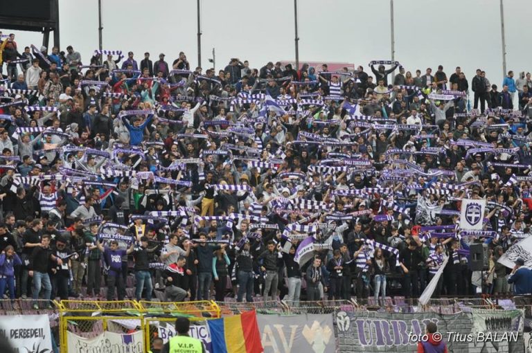 Sărbătoare pe Dan Păltinișanu, ASU Politehnica a promovat în Liga a 2-a  VIDEO