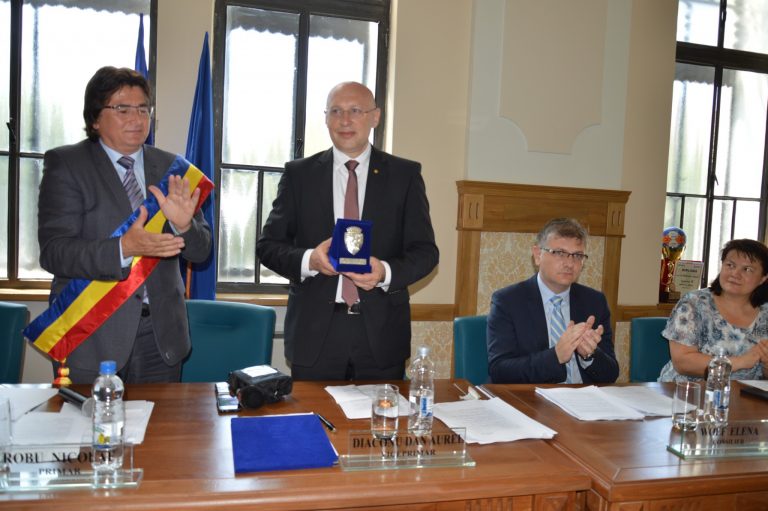 Timişoara, încă un atu în cursa pentru Capitală Culturală Europeană. Oraşul are cetăţean de onoare un laureat Nobel