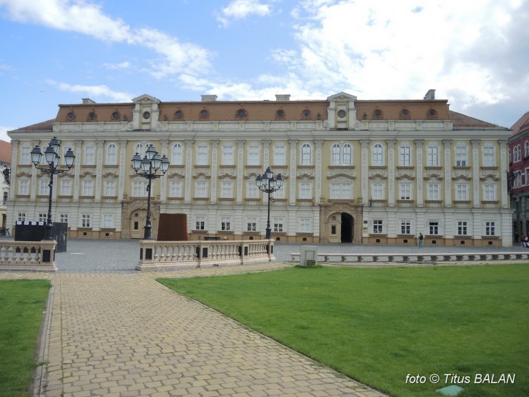 Palatul Baroc, de la Prefectură la Muzeu de Artă