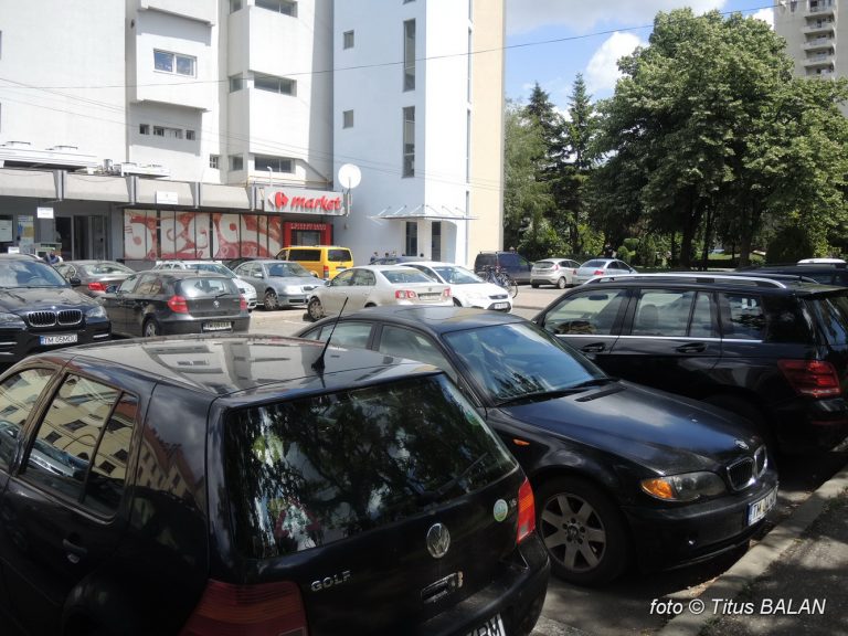 Robu promite din Singapore locuri de parcare în zona centrală