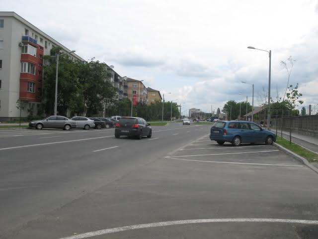 Strada Podeanu şi zona stadionului sunt finalizate: asfalt nou şi locuri de parcare