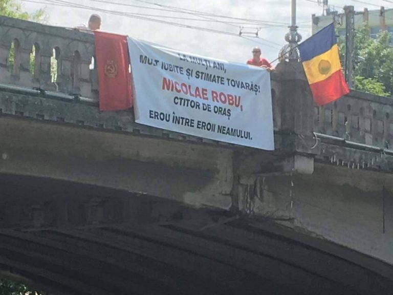 Banerul comunist, ilegal! Timişorenii care au protestat de ziua lui Robu, buni de plată