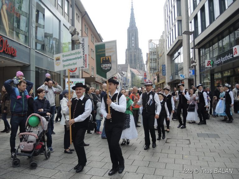 Şvabii dunăreni, întemeietorii Banatului modern, şi-au dat întâlnire la Ulm, pentru a sărbători 300 de ani de la marea colonizare-VIDEO