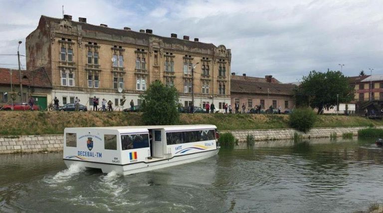 Fără plimbări pe Bega cu vaporaşele anul acesta! Autorităţile nu pot administra canalul pentru transport