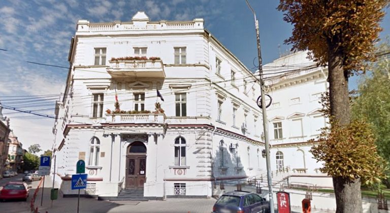 Psihiatra din Arad încasa 400 euro/vizită/pacient, dar și onorariu de la producătorii de medicamente