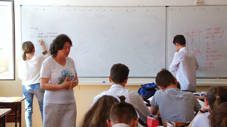 Emoții și pentru elevii timișeni. Au început probele scrise pentru cei care nu au luat BAC-ul în vară