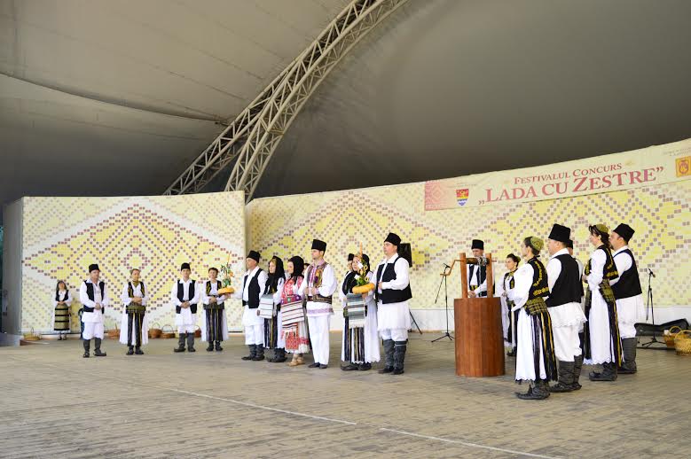 Ghiroda o comună cu mai multe ansambluri folclorice