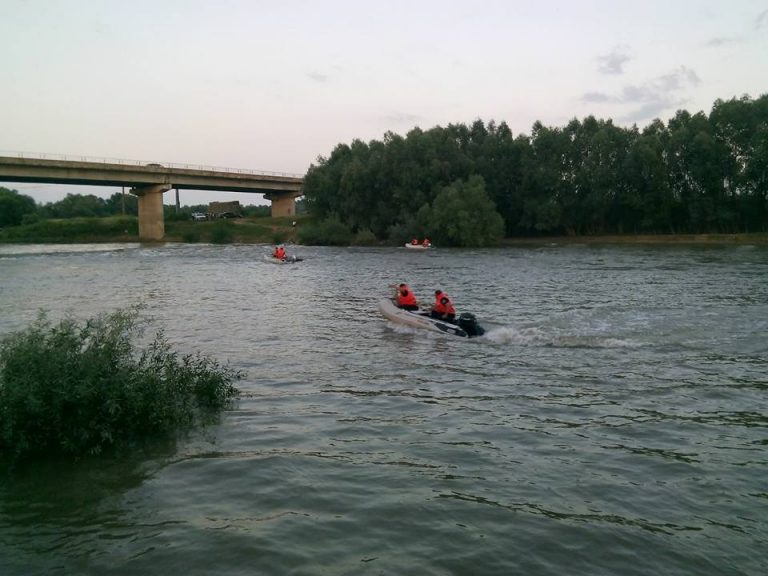 ISU Timiș caută un tânăr înecat în apropierea localității Șag FOTO