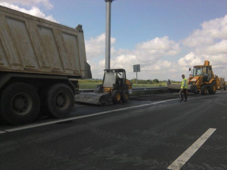 Autostrada spre Arad, tot în reparaţii. Vezi ce restricţii se impun!