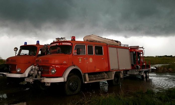 pompieri inundatii 19062016 (4)
