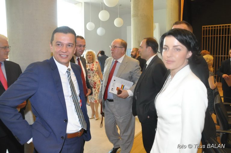 Consiliul Judeţean Timiş, neconstituit. PNL şi UNPR au boicotat votul