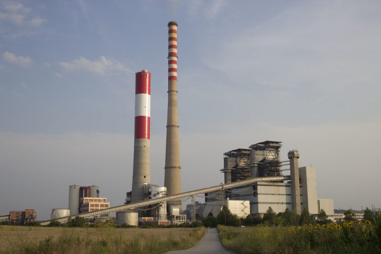 Termocentrală care poluează în Serbia, la doar 140 km de Timișoara. Chinezii investesc sute de milioane de dolari!