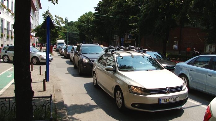 Trafic rutier Timisoara Catedrala.Still014