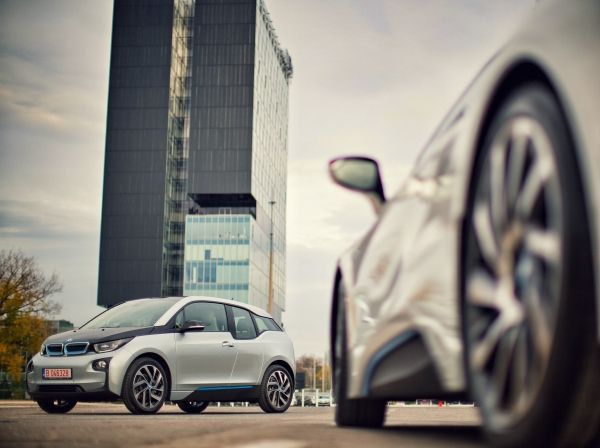 BMW răspunde dorinței clienților: Versiune i3 cu o autonomie de 300 km pe piața din România