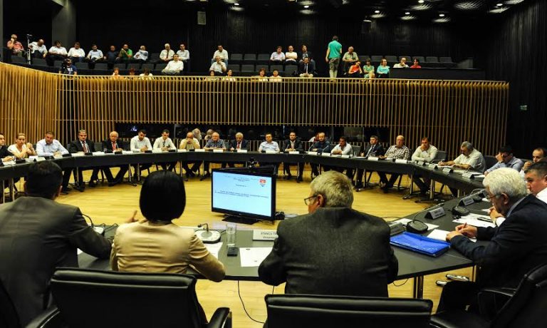 Prima şedinţă a Consiliului Judeţean Timiş