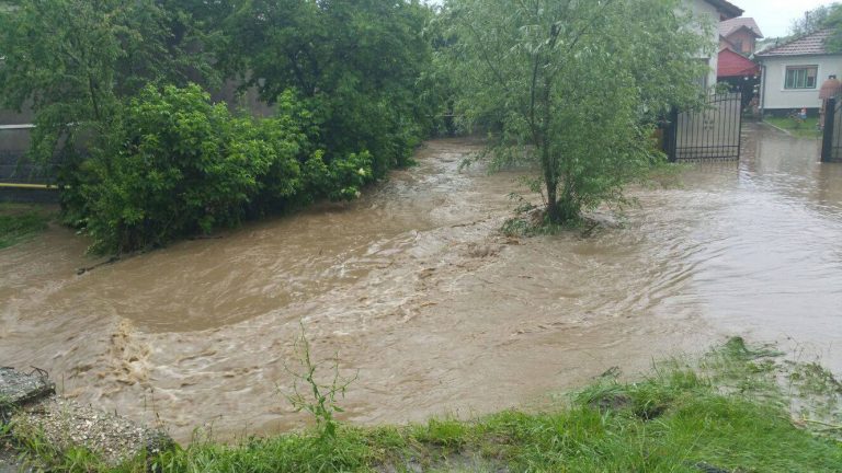 Carașul solicită aproape nouă milioane de lei pentru inundații