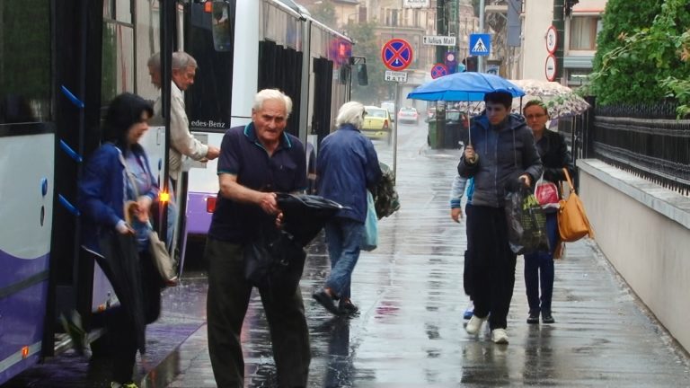 Se strică vremea de mâine! Care e prognoza meteo pentru Florii şi Paşti?