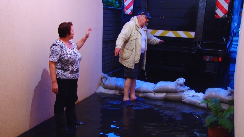 INUNDATII IN CASE.Still040