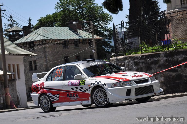 Motoare turate și adrenalină pe patru roți la Raliul Aradului