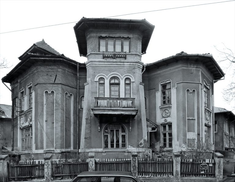 Expoziție de omagiere a doi maeștri aproape uitați