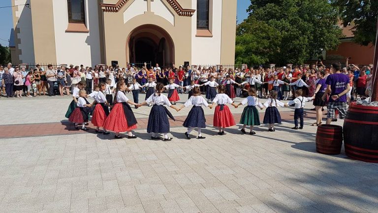 Jimbolia, micul orăşel din vestul României ce musteşte de cultură,  în mare sărbătoare – 250 de ani de la colonizarea şvabilor