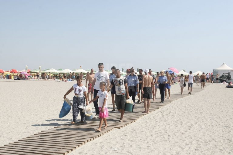 Pleci în concediu pe litoralul românesc? Iată cum sunt jefuiți turiștii
