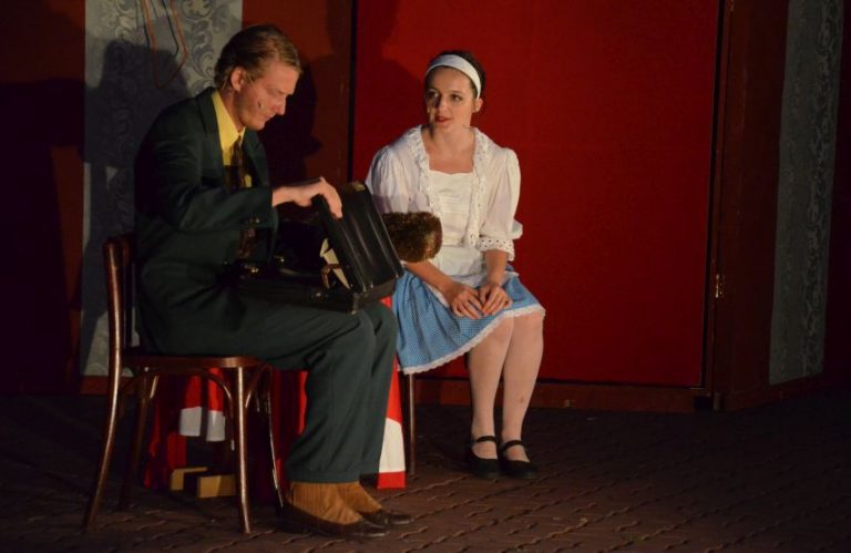 Teatrul Ambulant din Banat, a treia oara în localitatea timișeană Dumbrăvița-VIDEO