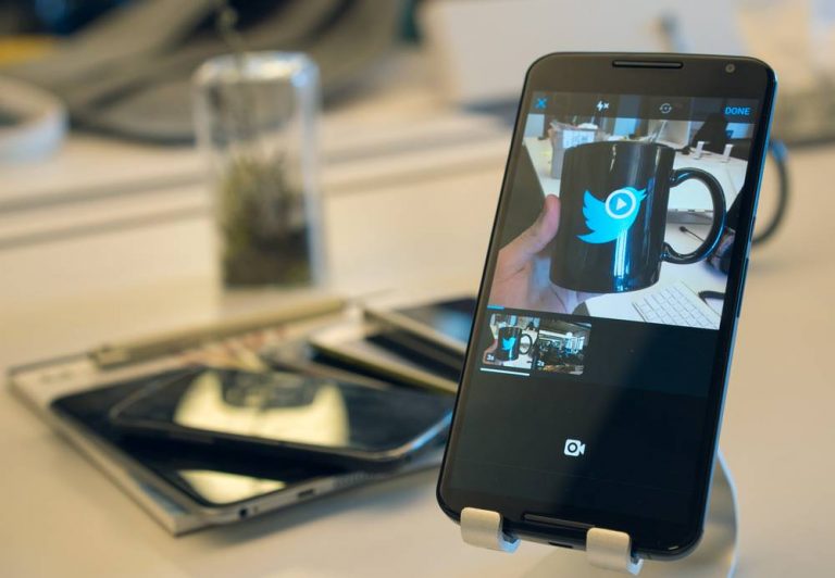 Câştigaţi bani cu Twitter! Compania vrea să-i plătească pe creatorii de conţinut video