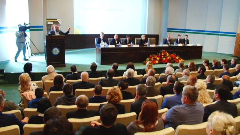 Universitatea de Științe Agricole și Medicină Veterinară a Banatului a început un nou an universitar. Invitat de onoare, ministrul Agriculturii-VIDEO