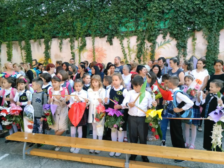 Părinți din Timișoara vor să amâne începerea anului școlar