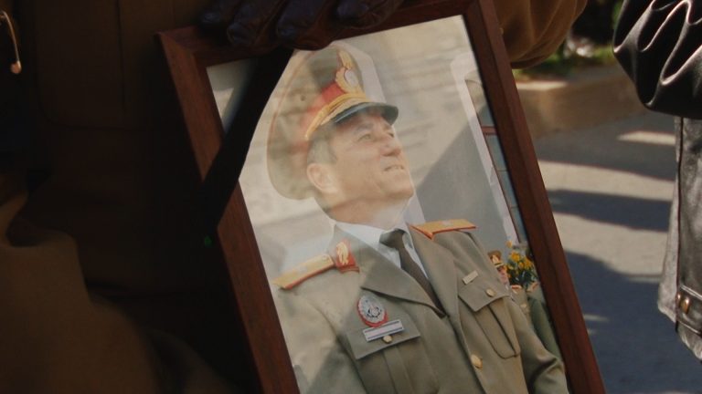 Onor militar la plecarea unui parlamentar-VIDEO