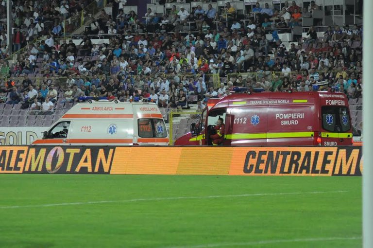 Deces pe stadionul Dan Păltinişanu la meciul ACS Timişoara – Steaua. Ambulanţa clubului, fără medic