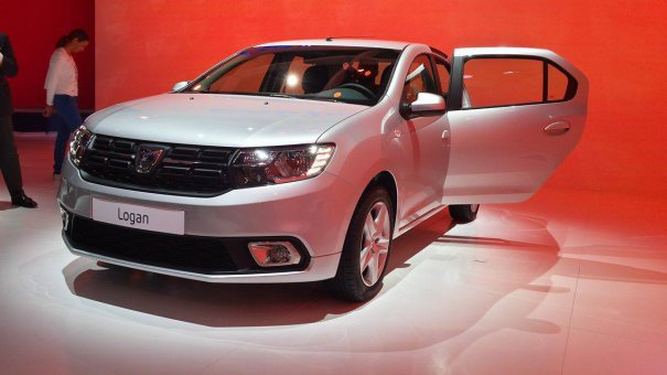 Cum arată noile Dacia cu facelift de la Paris Motor Show