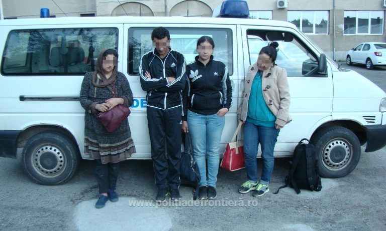 Patru solicitanţi de azil, prinşi când intenţionau să treacă ilegal frontiera în Ungaria
