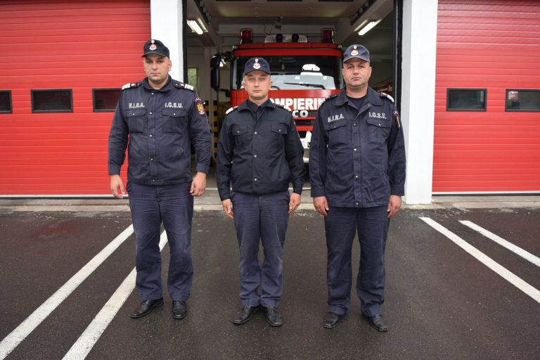 Cei trei pompieri care au acordat primul ajutor pe stadionul din Timișoara, veniți din Lugoj, Oravița și Caransebeș…