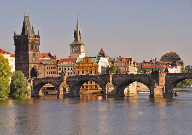 Praga: “Oraşul de aur” în culorile toamnei