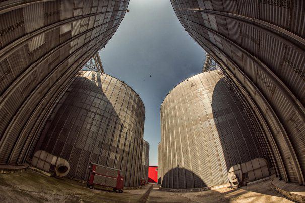 Sfârșit crunt pentru un muncitor! Ce i s-a întâmplat imediat ce a intrat într-un siloz