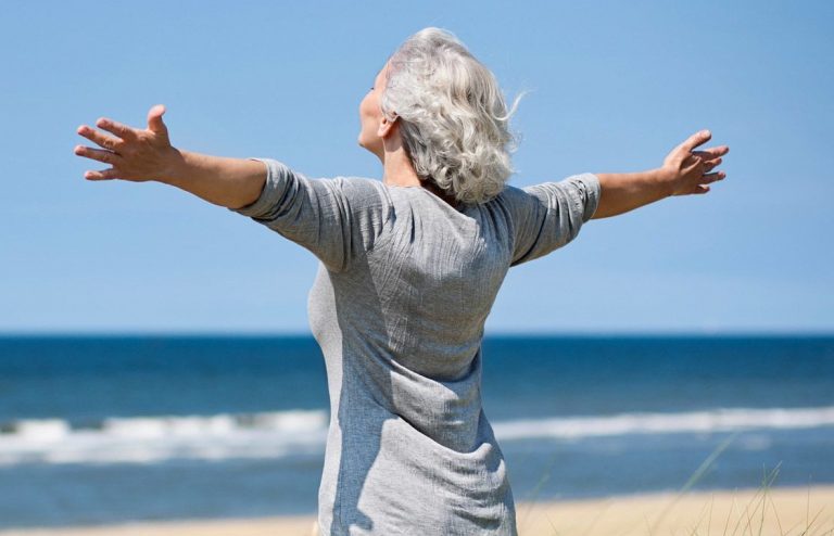 Știi în care județ din România se trăiește cel mai mult? Dar cel mai puțin? Vezi care-i durata medie a vieții și în Banat!