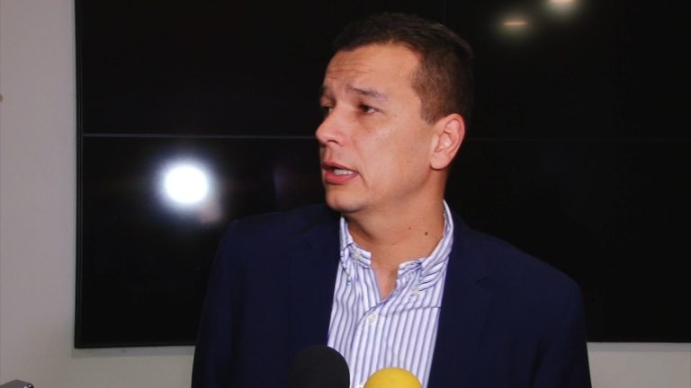 Un lider liberal din Timiş aplaudă numirea lui Grindeanu în fruntea guvernului!
