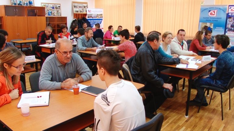 Timișul și Aradul, printre județe cu cele mai multe locuri de muncă vacante. Vezi ce joburi se caută!