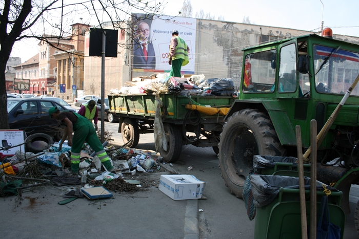 Azi se face curățenie în perimetrul străzilor Bujorilor-Aleea Nicorești-Ceferiștilor-Calea Șagului