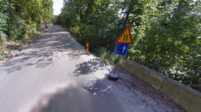 Drumul spre Cascada Bigăr, surpat de doi ani