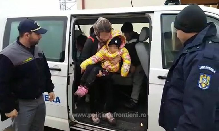 Refugiată din Afganistan, la spital după ce a fost prinsă la graniţa cu Serbia