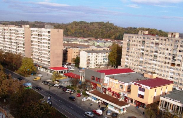 Primarul Nelu Popa salvează piața imobiliară din Reșița